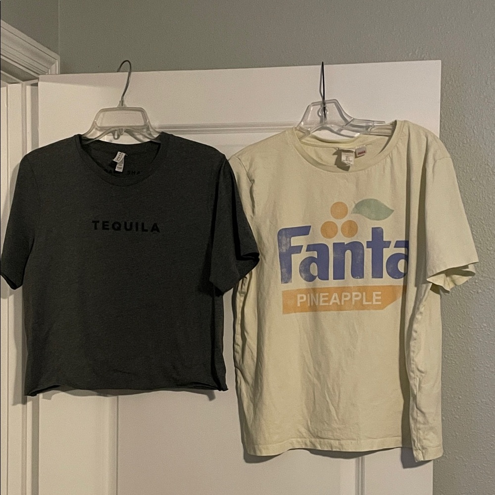 2 BUNDLE T’shirts Crop Tequila & Pineapple FANTA Yellow cream BOTH size L